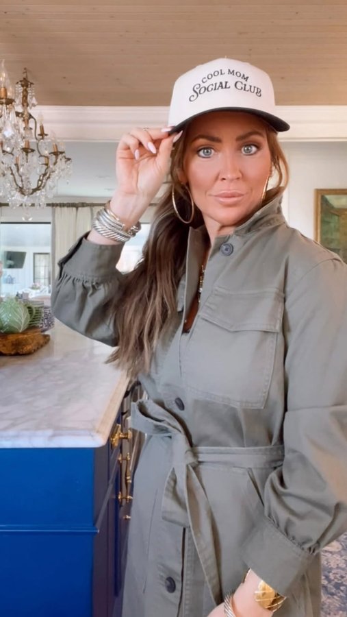 Instagram post by @airicapuckettstyle for Katydid. Caption reads: [...] discount code Airica15 to save on your....