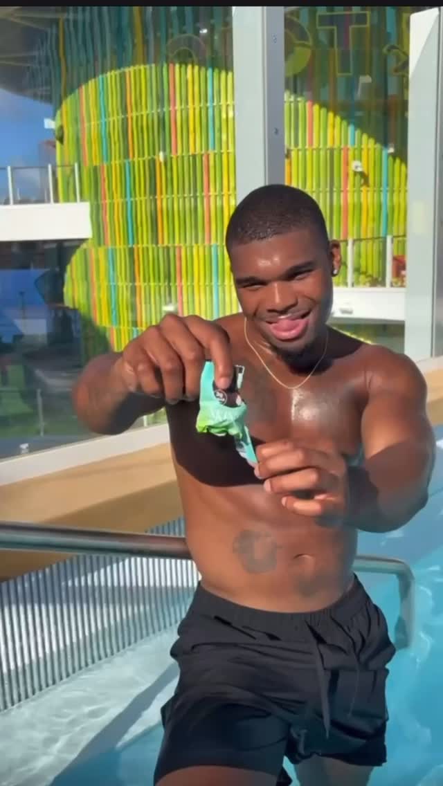 Instagram post by @elite.brown for SkinnyDipped. Caption reads: @skinnydipped My most packed travel snack!! Sweet....