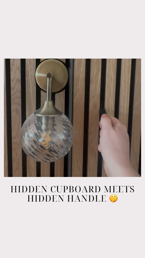 Instagram post by @copper_bonce_renovates for The Wood Veneer Hub. Caption reads: [...] @therangeuk Wood panelling from....