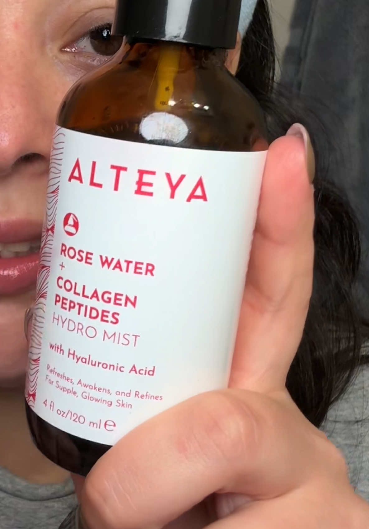 TikTok post by @mariajosevilla for Alteya Organics. Caption reads: @Alteya Organics #aguaderosas #collageno #skincare....