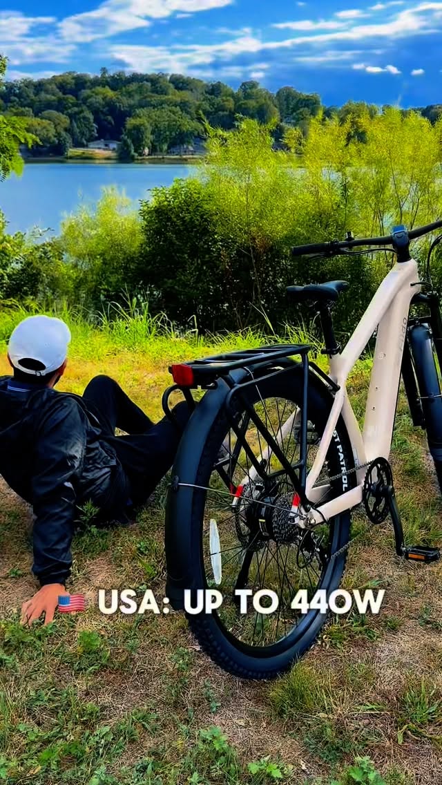 Instagram post by @life_in_america0811 for Fiido. Caption reads: Absolutely enjoying every ride with the Fiido....