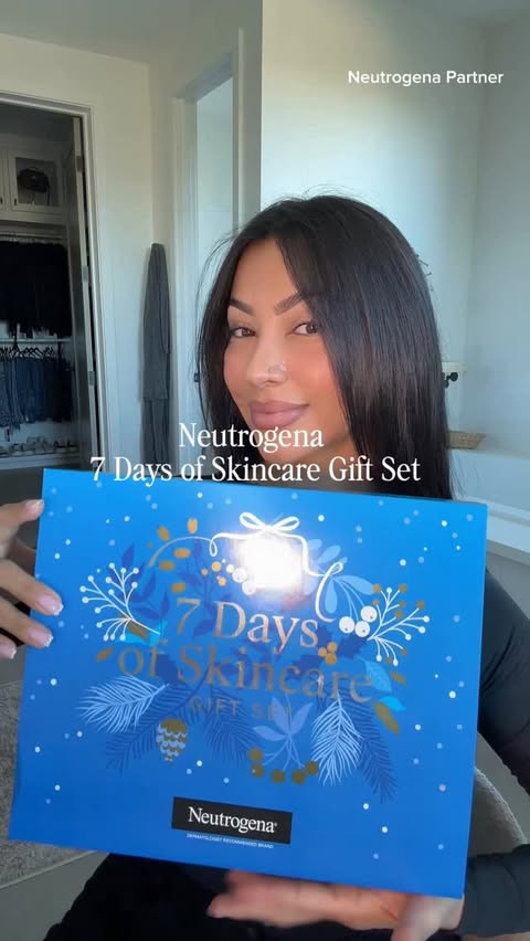 Instagram post by @evettexo for Neutrogena. Caption reads: #NeutrogenaPartner Glow this holiday season ✨ The....