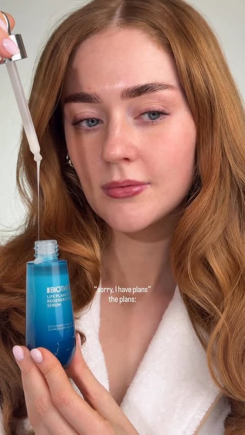 Instagram post by @sandrasiff for BIOTHERM. Caption reads: Advertisement for @biotherm Sorry, I’m busy. The....