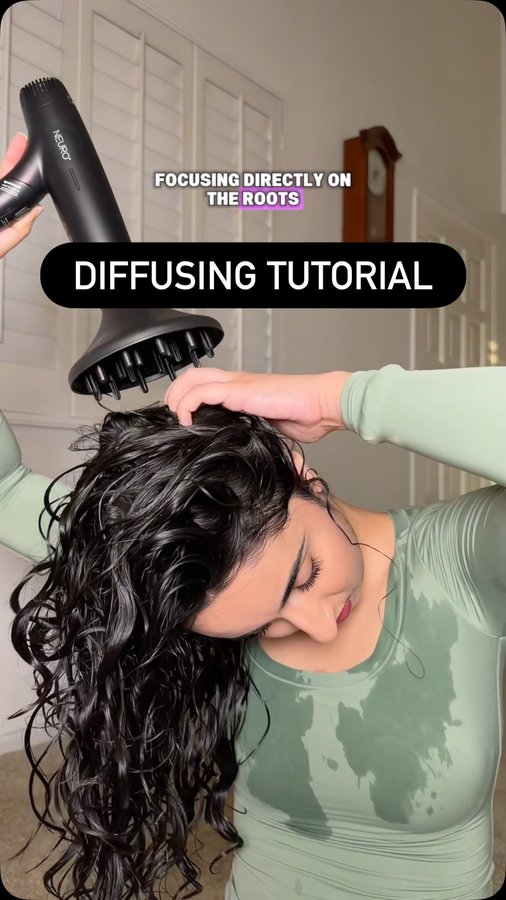 Instagram post by @sumans.waves for Paul Mitchell. Caption reads: Diffusing Tutorial‼️
 
I loveee diffusing my hair....