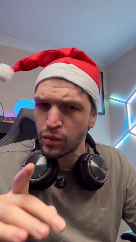 Instagram post by @malnoxx for CORSAIR. Caption reads: [...] the gifts you forgot about now from @corsair....