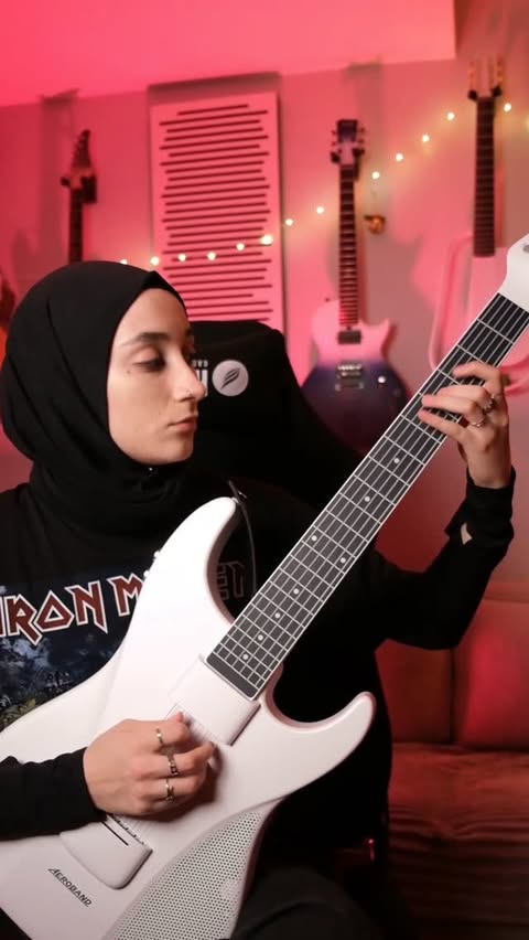 Instagram post by @rabiakb for Aeroband. Caption reads: In the End . 🏷️ @aerobandturkiye . #midiguitar....