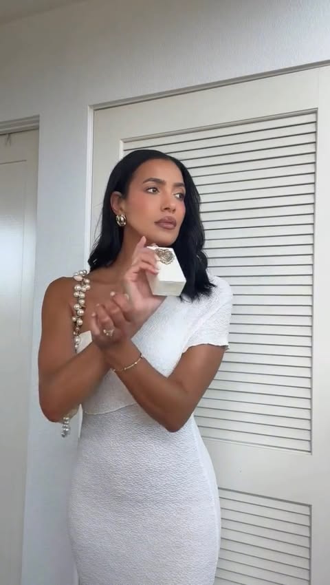 Instagram post by @officialjulissab for Dolce&Gabbana Beauty. Caption reads: #ad If you want to be the girl who immediately....