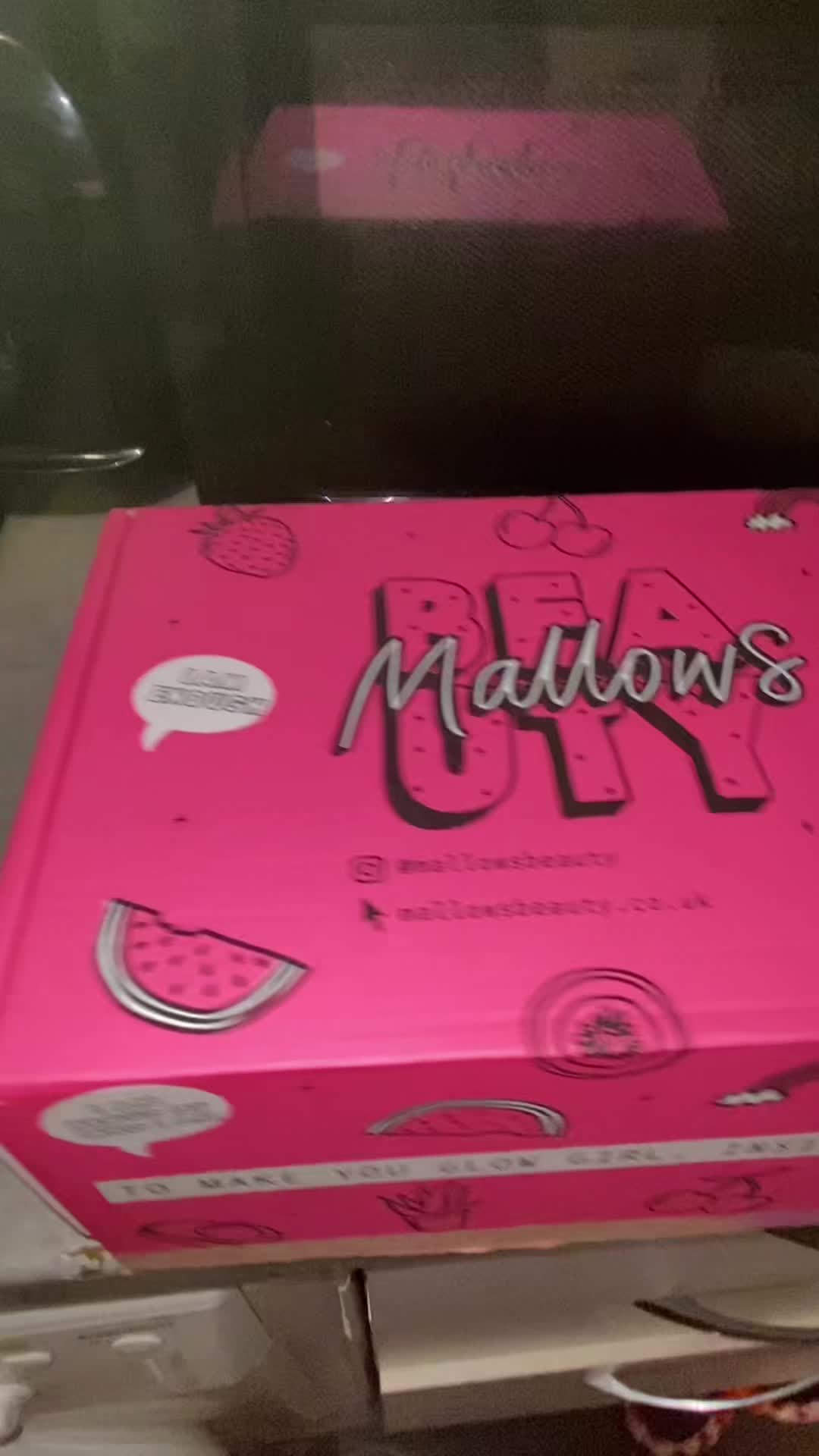 TikTok post by @gabykneale1 for Mallows Beauty. Caption reads: Ditch the dull razors! @mallowsbeauty razor bundle....