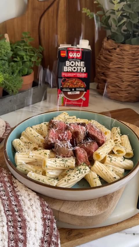 Instagram post by @chloeandleox for OXO. Caption reads: [...] with extra flavour and protein from OXO Bone....