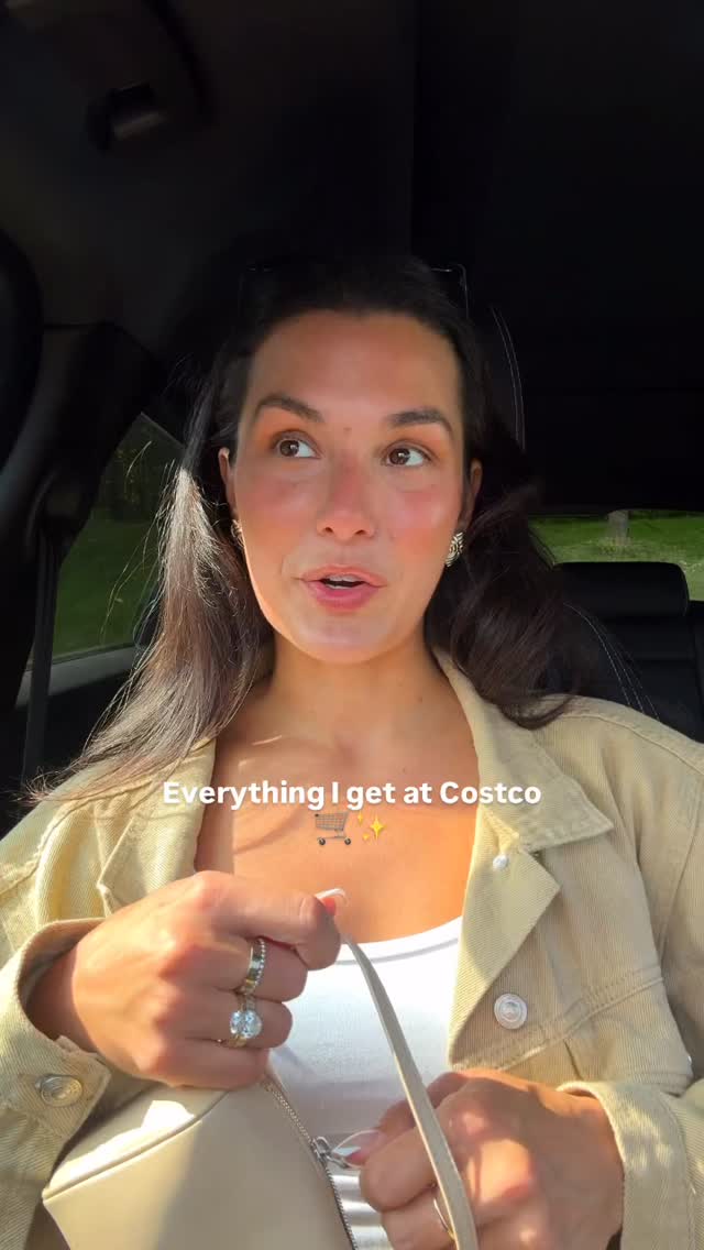 Instagram post by @kaylieestewart for Flamingo. Caption reads: [...] of a new razor I HIGHLY recommend....