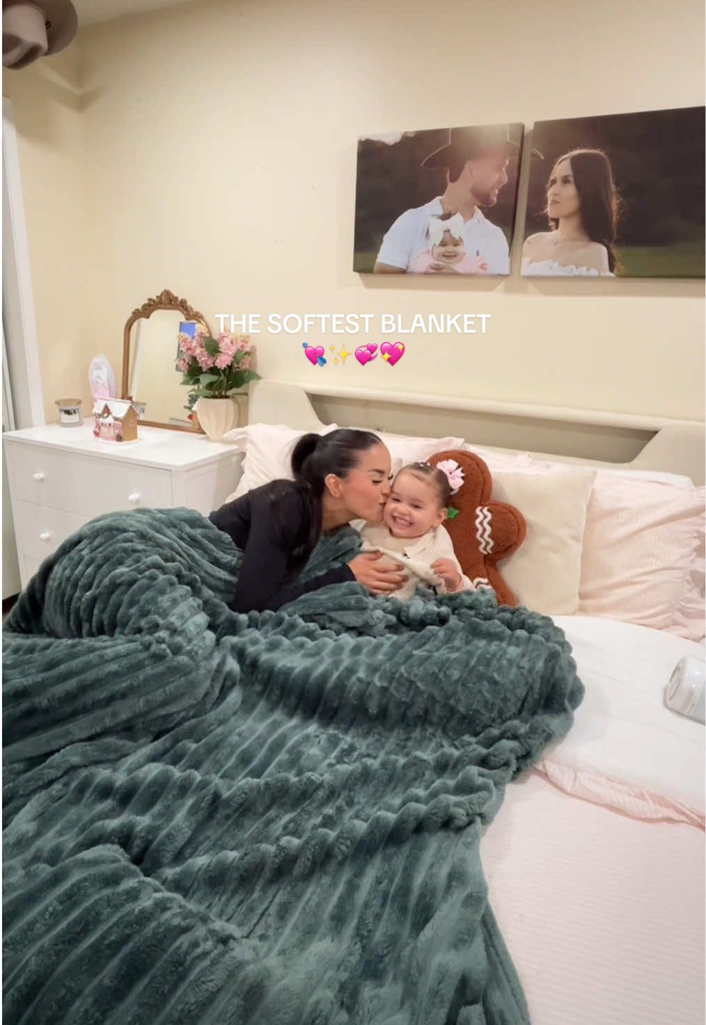 TikTok post by @kenyaa.rod for Bedsure Home. Caption reads: literally the softest/ warmest blanket I have....