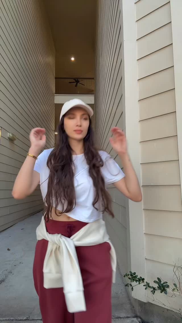 Instagram post by @herafery.gasimova for G4Free. Caption reads: My full outfit from @g4free_official 🤓

#ugc....