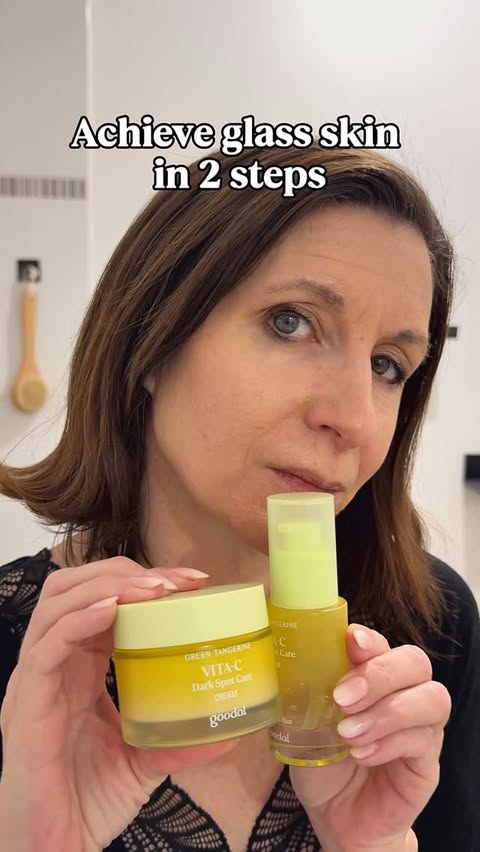 Instagram post by @faeryenne for CLIO Cosmetics. Caption reads: [...] #goodal #greentangerine #glassskin....