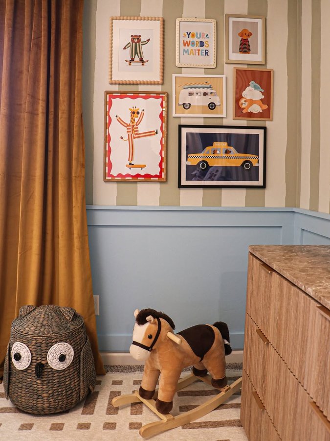 Instagram post by @smashingdiy for Rugs USA. Caption reads: [...] #interiordesign #benjaminmoore #rugsusa.