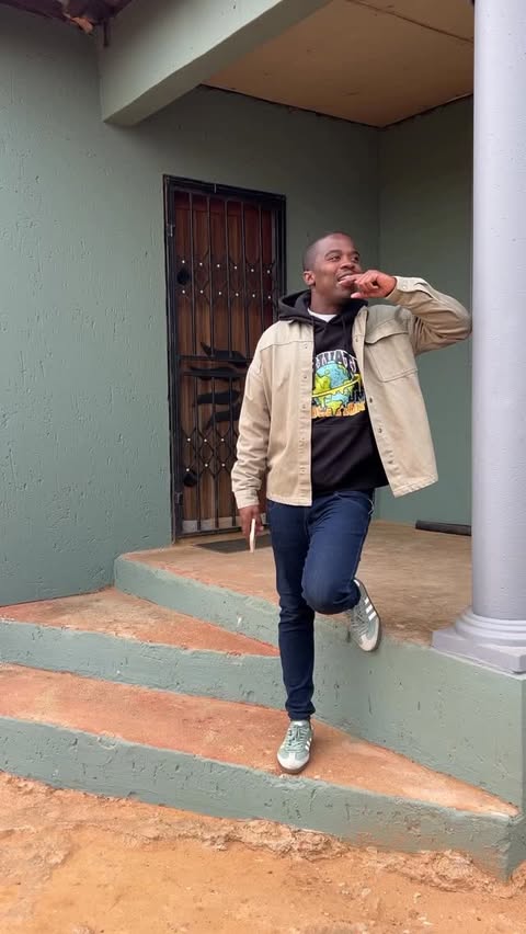 Instagram post by @thapelomatlhare for FNB SA. Caption reads: No more standing in queues or carrying cash....