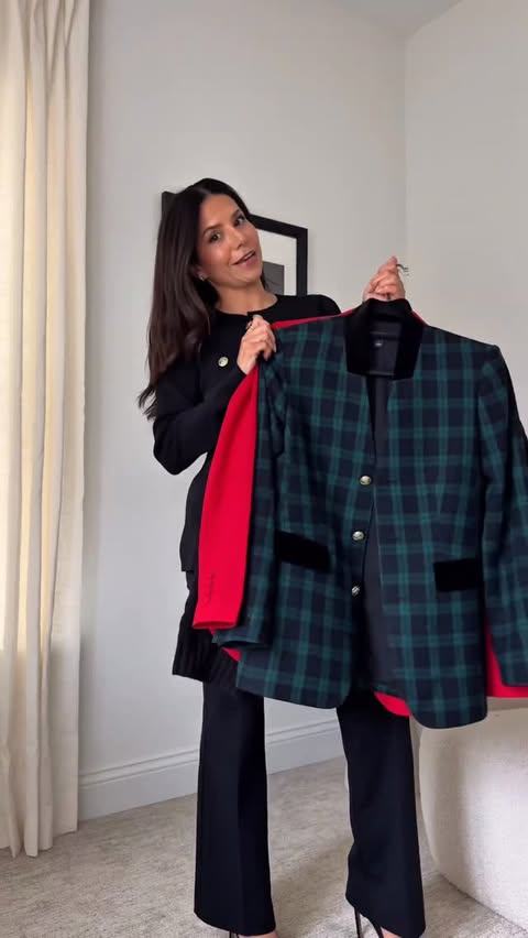 Instagram post by @oliviajeanette_ for Ann Taylor. Caption reads: @anntaylor Black Friday Sale is happening now till....