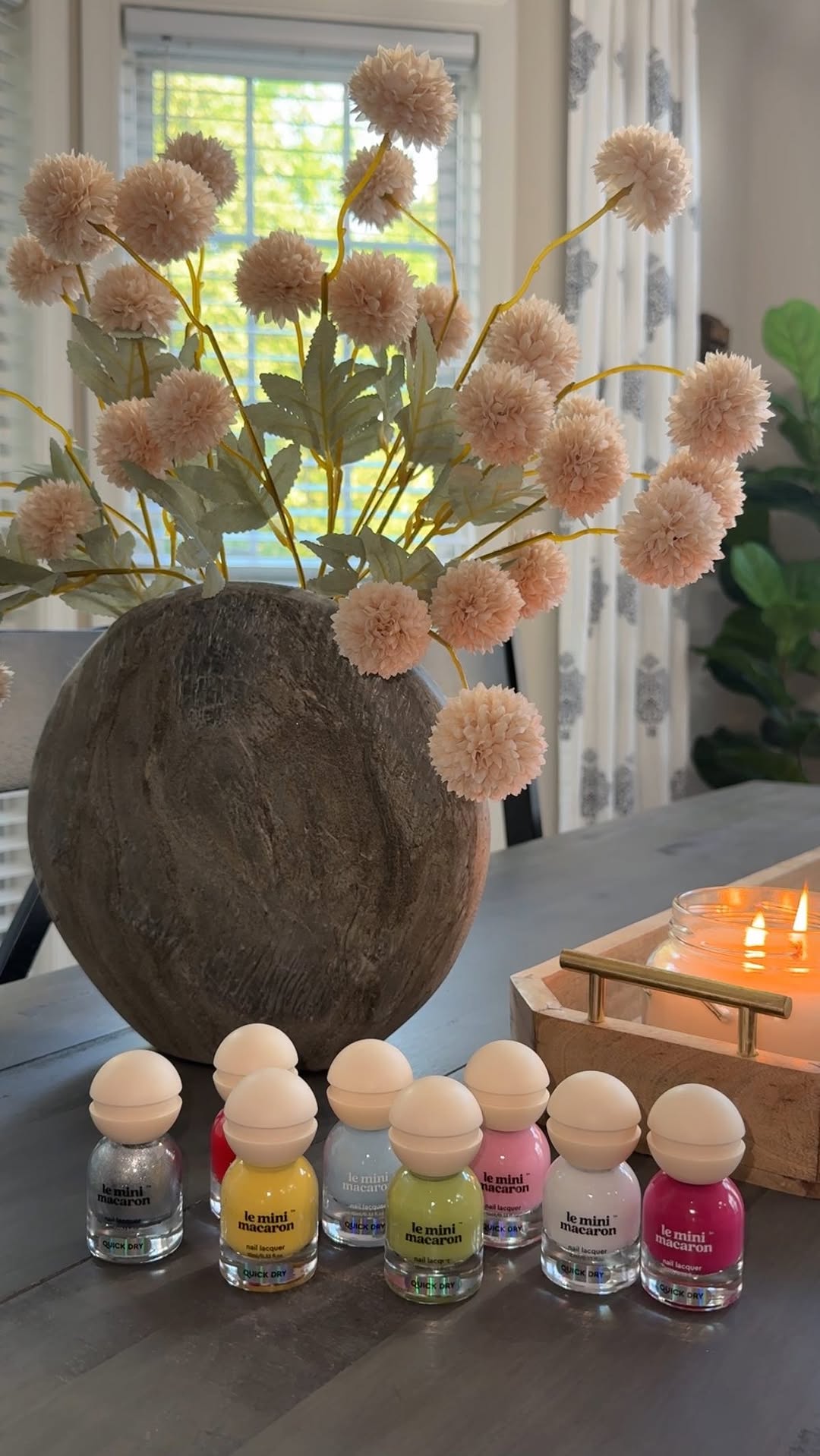 Instagram post by @carly.monzo for Le Mini Macaron. Caption reads: When I say this dries in 60 seconds… I mean it. No....