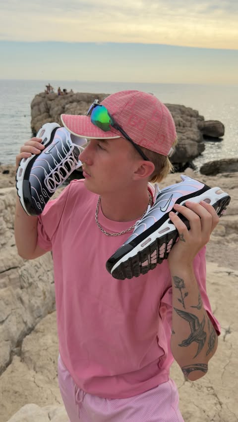 Instagram post by @ch4zman for Foot Locker. Caption reads: [...] TNs made me jump off a cliff 🦾 @nike....