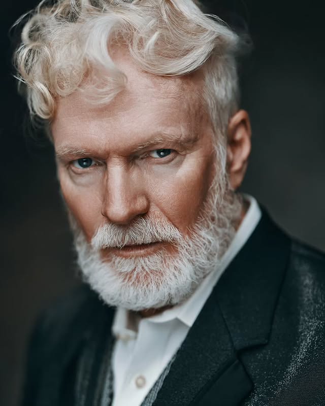 Instagram post by @miguelquilesjr for Westcott Lighting. Caption reads: [...] Forza 720 and their 120cm octa BG:....