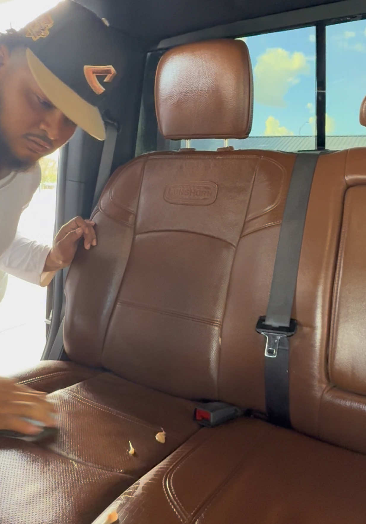 TikTok post by @sorailichavez for Chemical Guys. Caption reads: [...] gal 🧼🫧#blackfriday #fyp #trending....