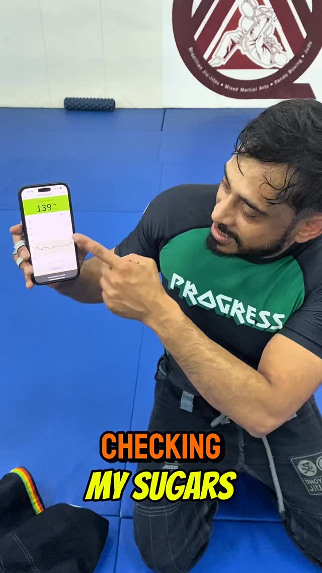 Instagram post by @blackbeltdoctor for FreeStyle Libre. Caption reads: [...] in real life? 🍱💉🥋

I tested the Freestyle....