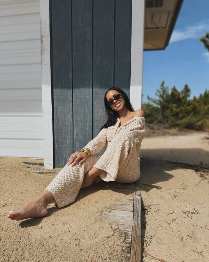 Instagram post by @rachmoon for Julie Vos. Caption reads: [...] #springbreak #rehoboth
#rehobothbeach....