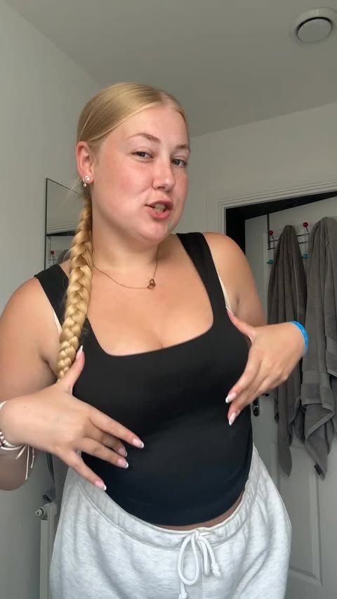 Instagram post by @harleyannex for MagicBra. Caption reads: @magicbrastore new smoothing push up bra in nude....