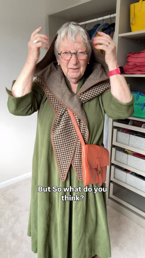 Instagram post by @vivthecarer for Snag. Caption reads: [...] your outfit. @marksandspencerstyle AD |....