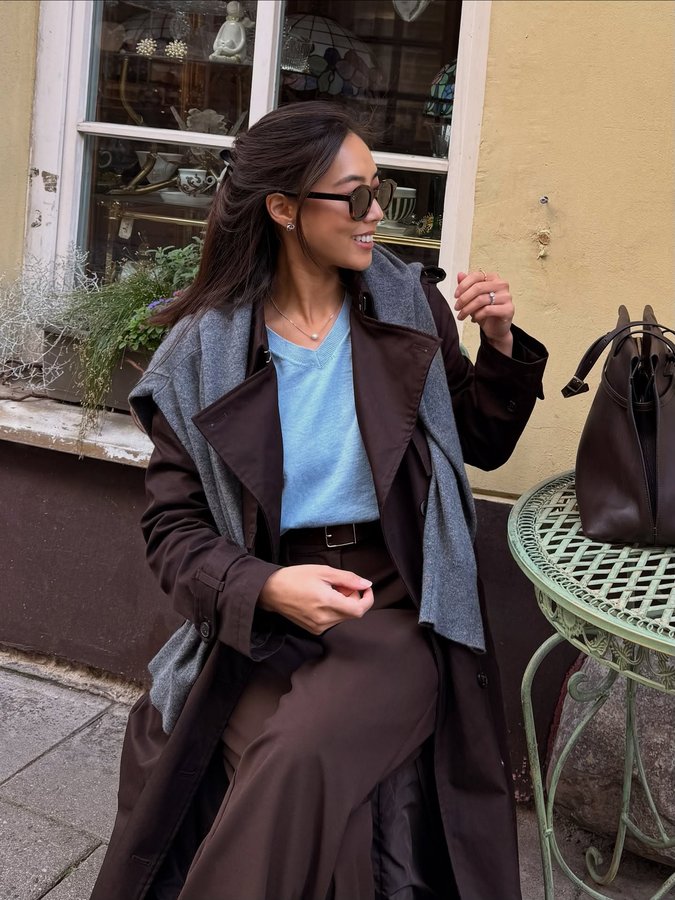 Instagram post by @marthahwin for Radley. Caption reads: Colour of the season 🤎🍂🍁 #ootd #chocolatebrown....
