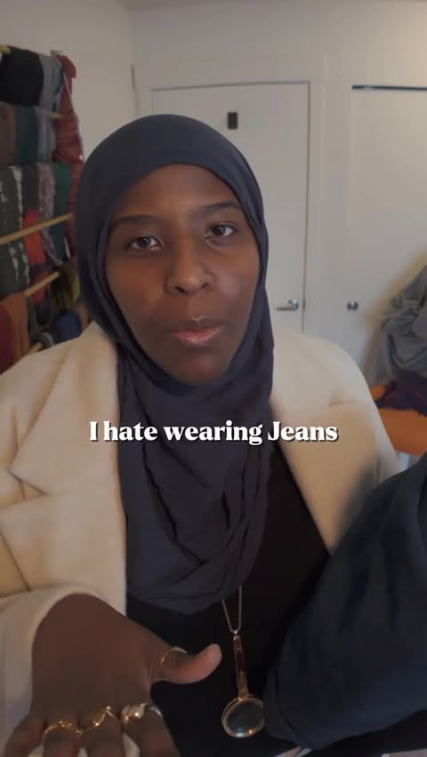 Instagram post by @najma.files for Universal Standard. Caption reads: #ad Hot take: your jeans shouldn’t make you feel....