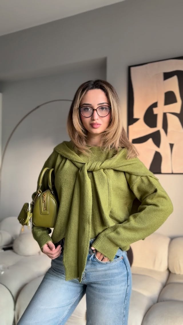 Instagram post by @busrarii for Trendyol. Caption reads: Ben yine hepsini cok begendimm sizin favoriniz....