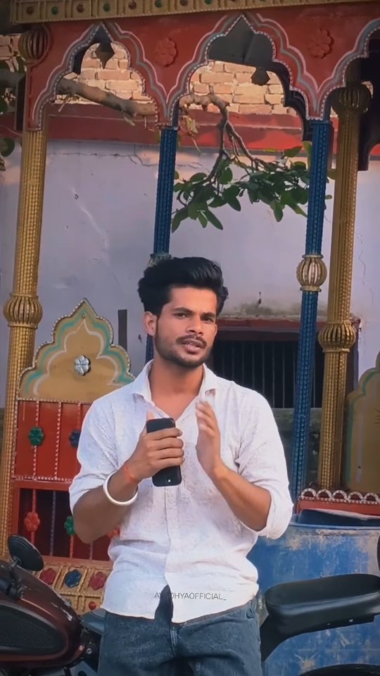 Instagram post by @ayodhyaofficial_ for Sri Mandir. Caption reads: For all your devotional queries, follow....