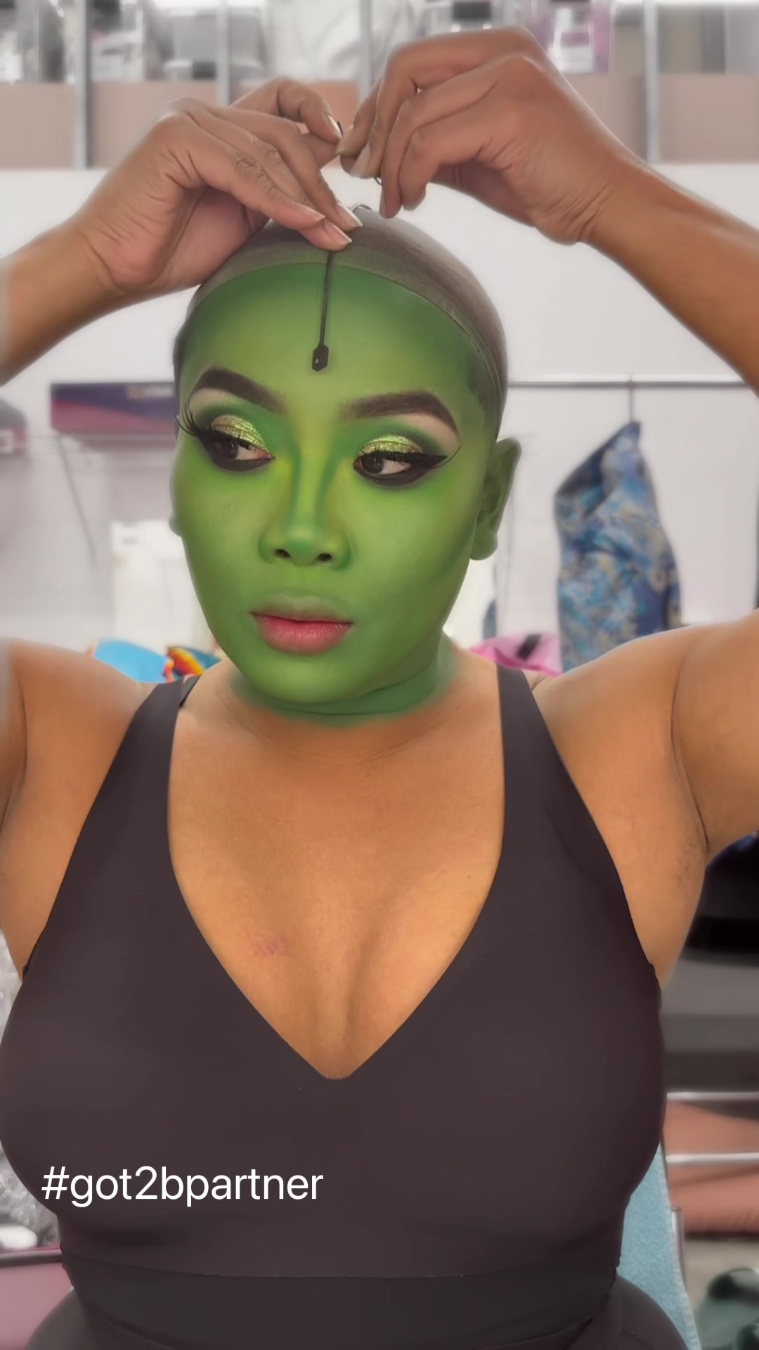 TikTok post by @officialjujubee for Krosse Kerle Kartoffelchips. Caption reads: #got2bpartner I've always been a theater kid at....