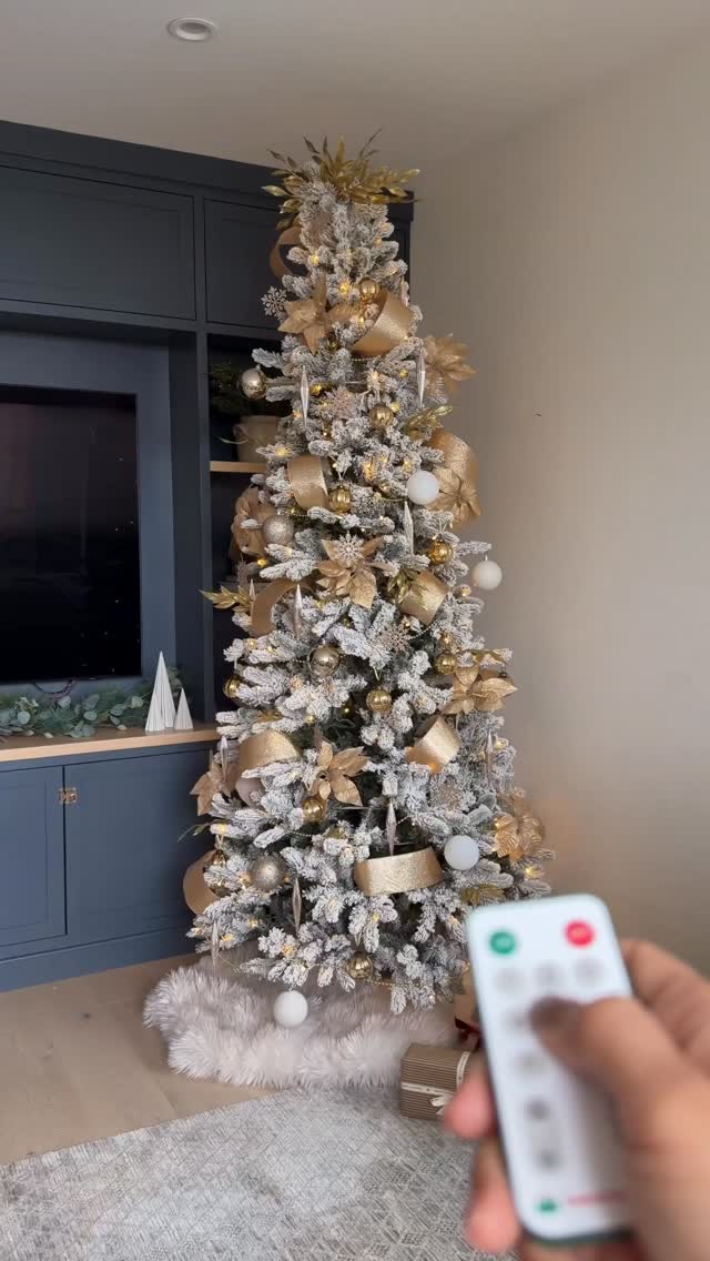 Instagram post by an influencer for King of Christmas. Caption reads: [...] This artificial tree from @kingofchristmas....