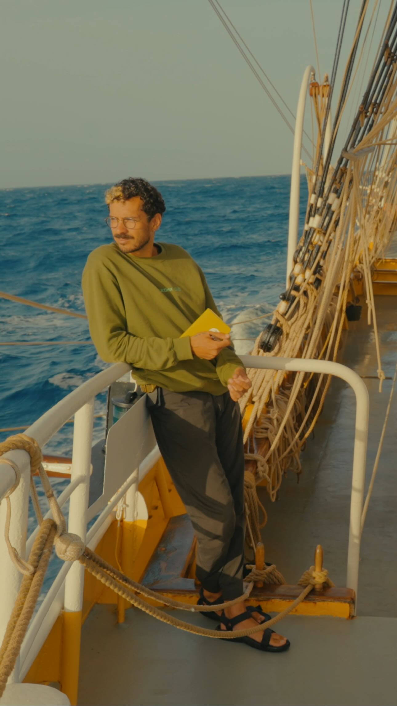 Instagram post by @karamintheworld for Peak Design. Caption reads: How to do Nothing? 

Attention is the rarest form....