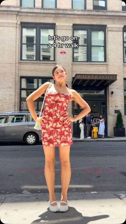 Instagram post by @isabellacarrr for EADEM. Caption reads: another insane nyc walk <3 testing out @eadem.co....