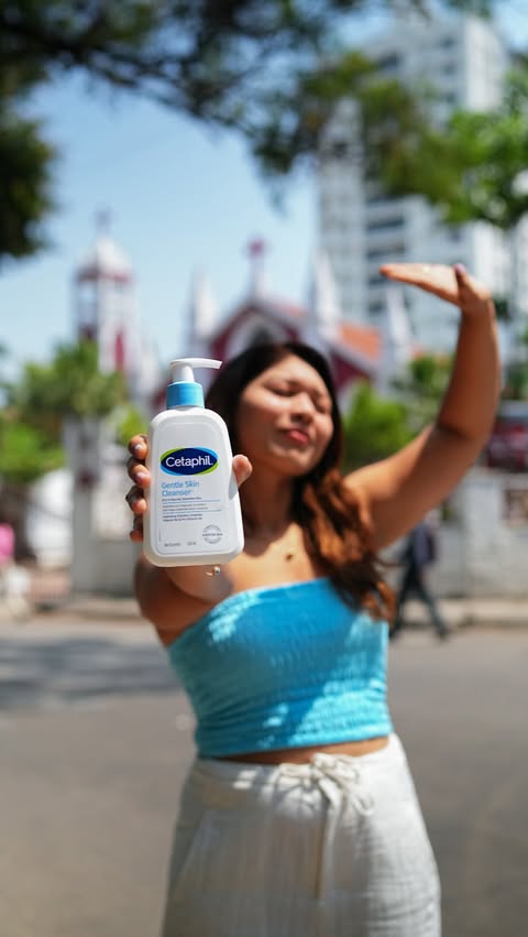 Instagram post by @aishwaryakarkera_tejas for Cetaphil. Caption reads: [...] however, did not agree🥲. I switched to....