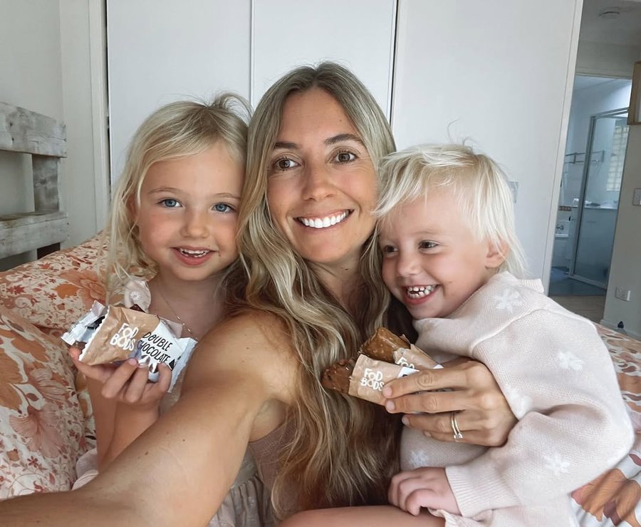 Instagram post by @sambonnor for Fodbods. Caption reads: [...] fave healthy and nourishing snacks from....