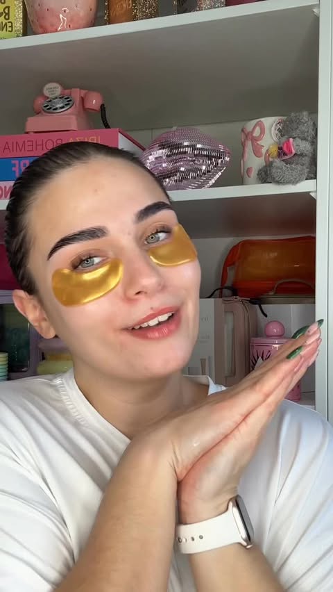 Instagram post by @callieaielloxo for Hair Syrup. Caption reads: ✨🧖‍♀️self care day🧖‍♀️✨ 

#selfcare #skincare....