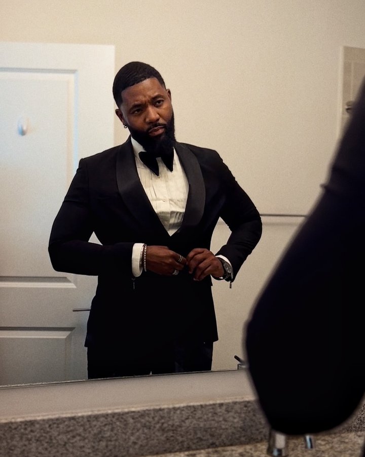 Instagram post by @king_unicdailystyle for Atelier Des Ors. Caption reads: I just want to make it a night to be remembered 😉.