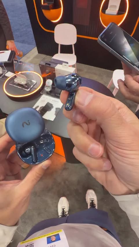 Instagram post by @techgeartalk for VIAIM. Caption reads: The @viaim_official RecDot is your personal AI....