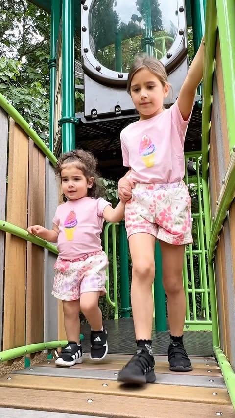 Instagram post by @authenticallyari_ for Deux par Deux. Caption reads: [...] 🥹🥹 And the matching outfits from....