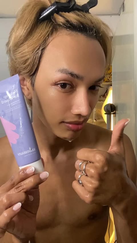 Instagram post by @paithat for KraveBeauty. Caption reads: 🫧 @kravebeauty @thaisephora #PRESSRESET.