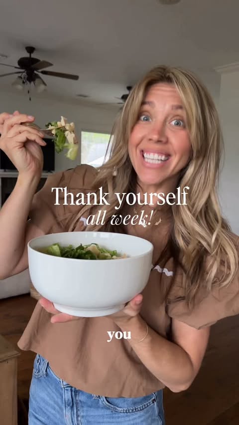 Instagram post by @stephleighworthy for Banza. Caption reads: These pasta salad recipes with @eatbanza’s NEW....