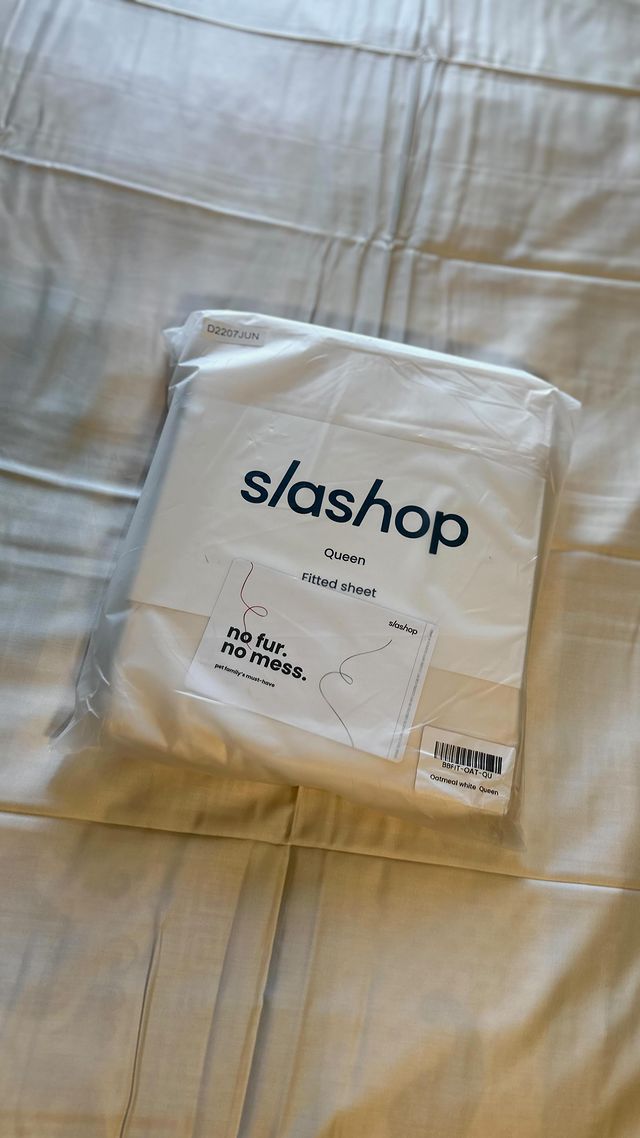 Instagram post by @mariamorbeli for slashop. Caption reads: Bamboo Sheet Set From @slashopofficial 
25% off....