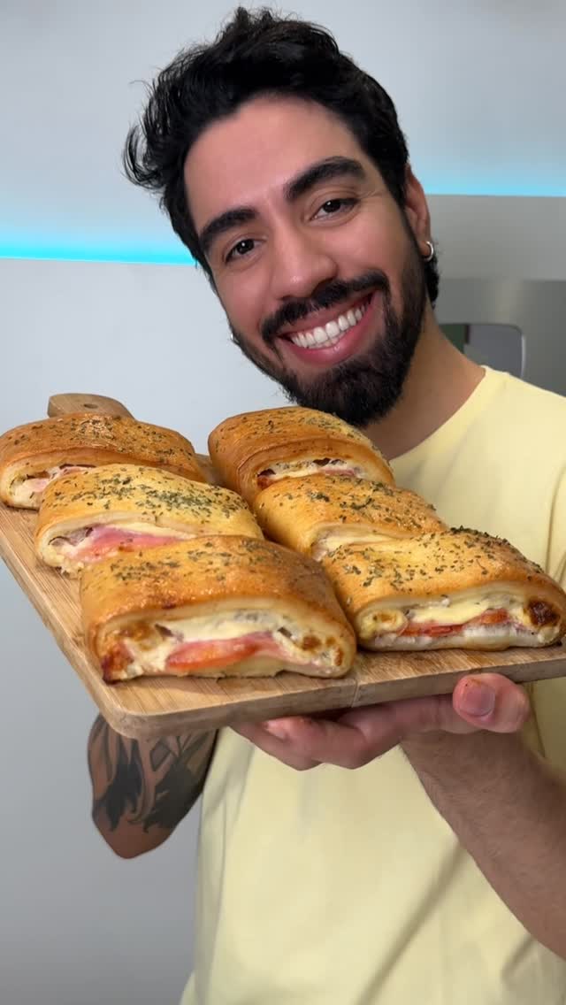 Instagram post by @cepejulio for PagBank. Caption reads: Como se chama esse salgado aí na sua região? Eu....