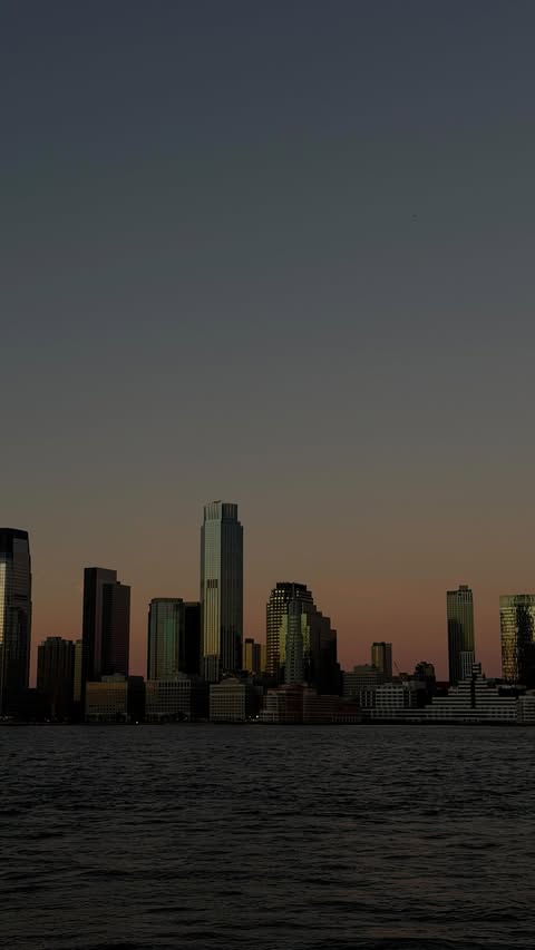 Instagram post by @jennalitner for Therabody. Caption reads: [...] warmups isn’t a longevity strategy.....