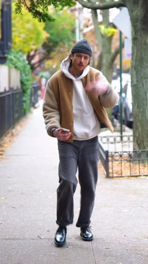 Instagram post by @tayrosen for Acorns. Caption reads: #ad If he can do it, so can you. Download the....