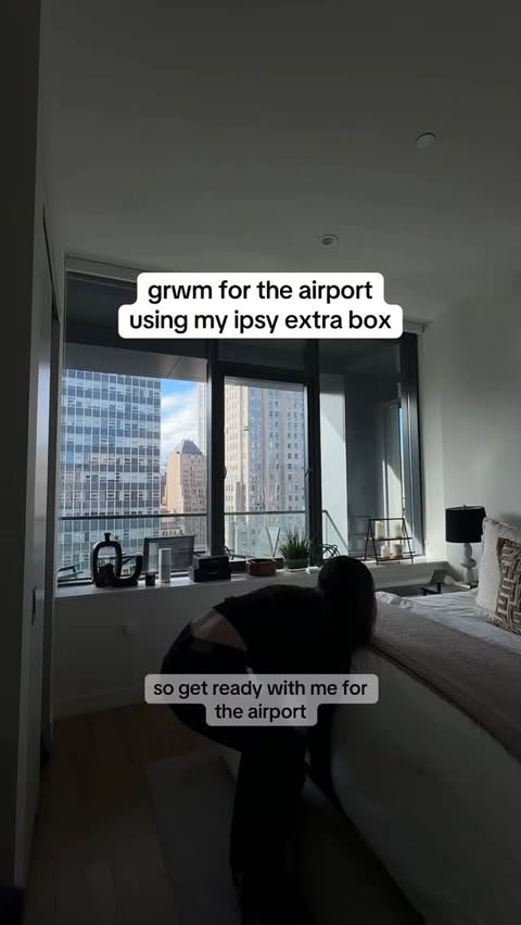 Instagram post by an influencer for IPSY. Caption reads: grwm for the airport using my @ipsy extra box.....