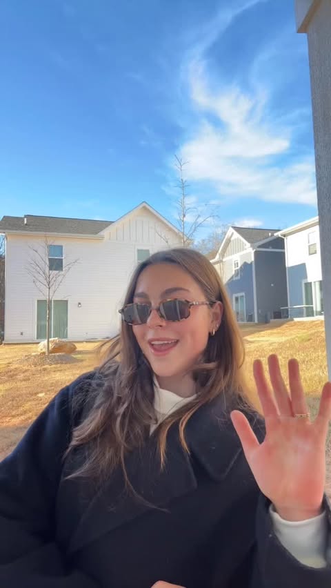 Instagram post by @aberdeen_odriscoll for Unwell Hydration. Caption reads: Always bringing my 10g of protein to the function.....